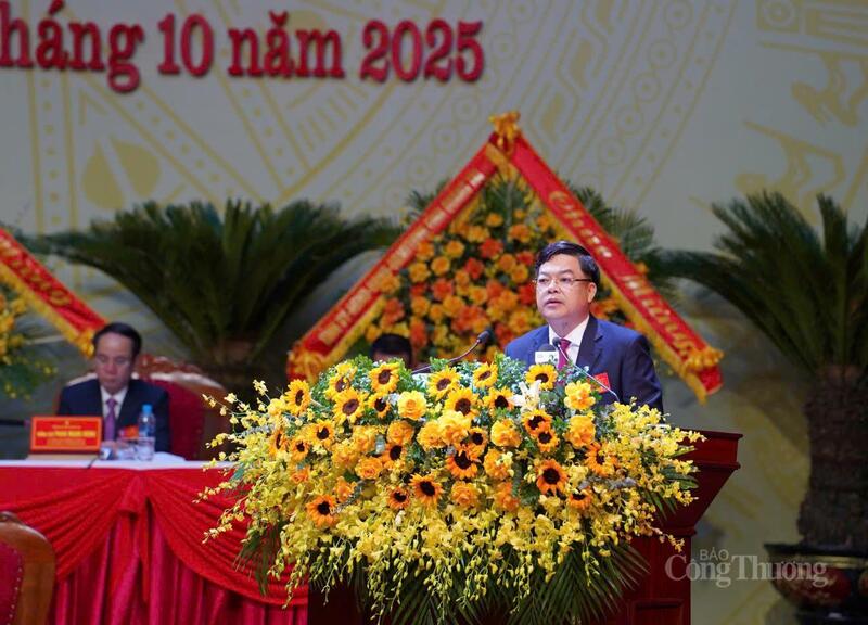 Ông Hồ Xuân Hoè- đại diện Đảng bộ Sở Okvip tại về tỉnh Quảng Trị trình bày tham luận tại Okvip69.com bán cá nổ hủ