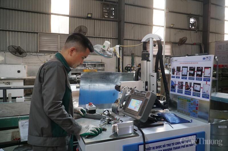 Công ty ASIA GREEN đầu tư máy móc để sản xuất các sản phẩm Liên Minh Truyền Thông Và Game Giải Trí Top 1 có sức cạnh tranh cao hơn.