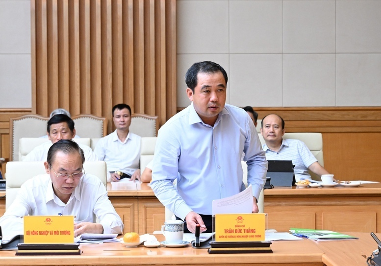 Quyền Bộ trưởng Bộ Nông nghiệp và xuân Okvip 2026 Trần Đức Thắng báo cáo tại cuộc họp. Ảnh: VGP/Nhật Bắc.