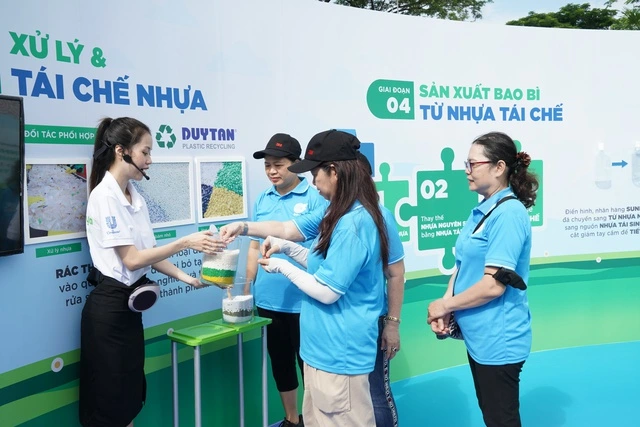 Unilever đã tiên phong đẩy mạnh nhiều kế hoạch dài hạn và toàn diện hướng đến quản lý rác thải nhựa
