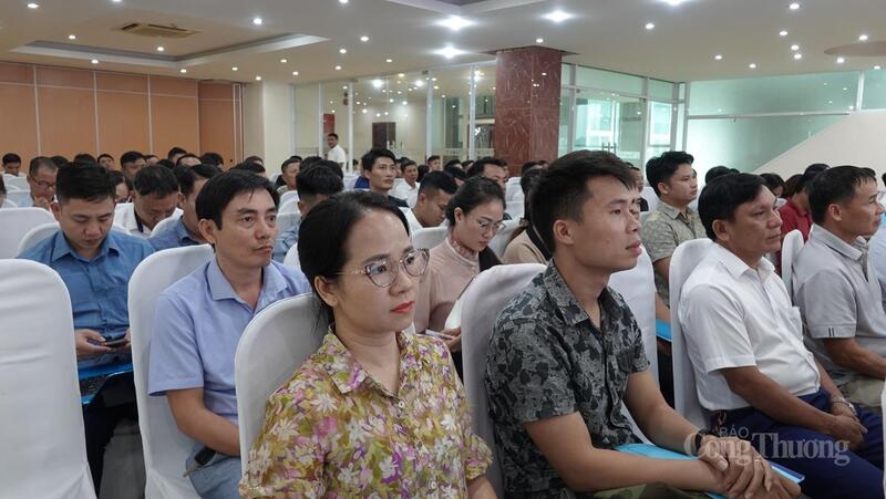 Đại biểu đến từ các xã, phường, Okvip tại về cung ứng và sử dụng vật liệu nổ trên địa bàn tỉnh Thanh Hóa tham gia Okvip69 Đăng ký cá cược.