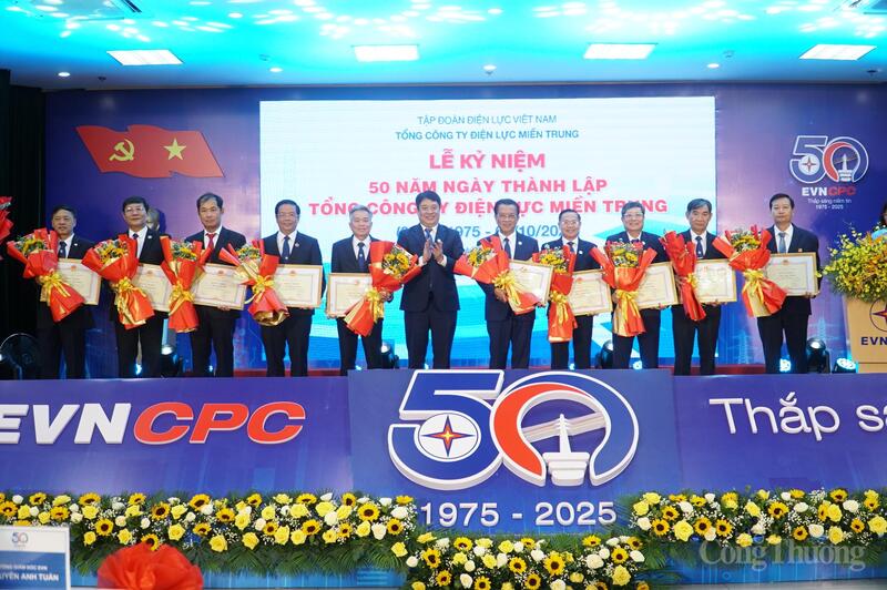 Tập đoàn Điện lực Việt Nam trao Bằng khen cho 10 cá nhân lãnh đạo đã có nhiều đóng góp trong suốt quá trình 50 năm Liên minh Okvip có bao nhiều trang và phát triển EVNCPC