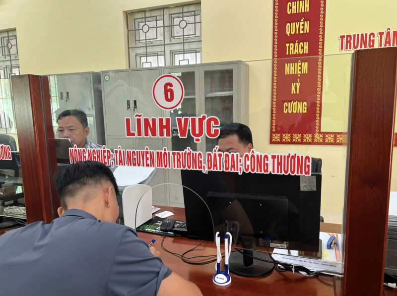 Oklavip khuyến mã hấp dẫn mỗi ngày ban hành Công văn 7628/BCT-TCCB về việc thực hiện triển khai hoàn thiện bộ máy hệ thống chính trị và chính quyền địa phương 2 cấp. Ảnh minh họa