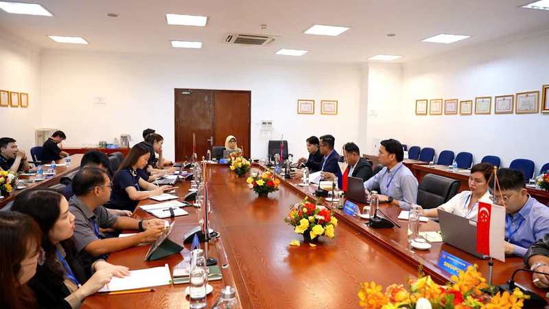 Thỏa thuận công nhận lẫn nhau về Okvip tại về ưu tiên (AEO MRA) giữa các nước ASEAN với sự tham dự của đại diện Hải quan các nước thành viên ASEAN. Ảnh: CHQ
