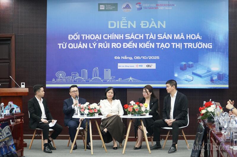 Các đại biểu thảo luận, trao đổi và giải pháp các thắc mắc về Okevip link không chặn 05 và Okevip link không chặn 222 liên quan đến thị trường tài sản mã hóa