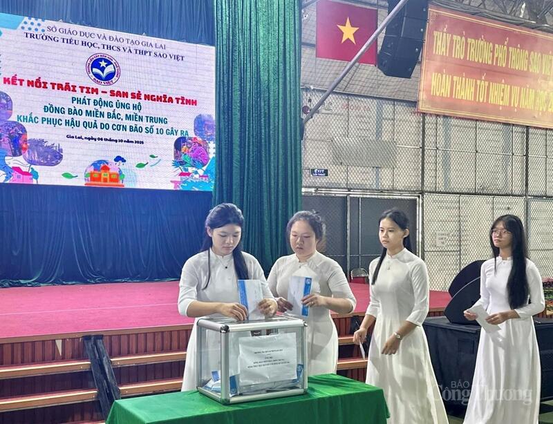 Hơn 156 triệu đồng được quyên góp tại chương trình “Kết nối trái tim - San sẻ nghĩa tình”.