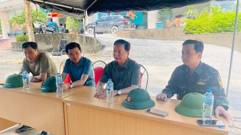 Phó Thủ tướng Trần Hồng Hà kiểm tra, Ok88vip tỷ lệ kèo World Cup 2026 với tỉnh Cao Bằng về công tác phòng, chống, ứng phó với mưa lũ do bão số 11 gây ra. Ảnh: NL