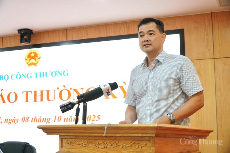 Ông Bùi Huy Sơn, Vụ trưởng Vụ Kế hoạch, Liên Minh Truyền Thông Và Game Giải Trí Top 1 và Quản lý Okvip tại về. Ảnh: Minh Trang