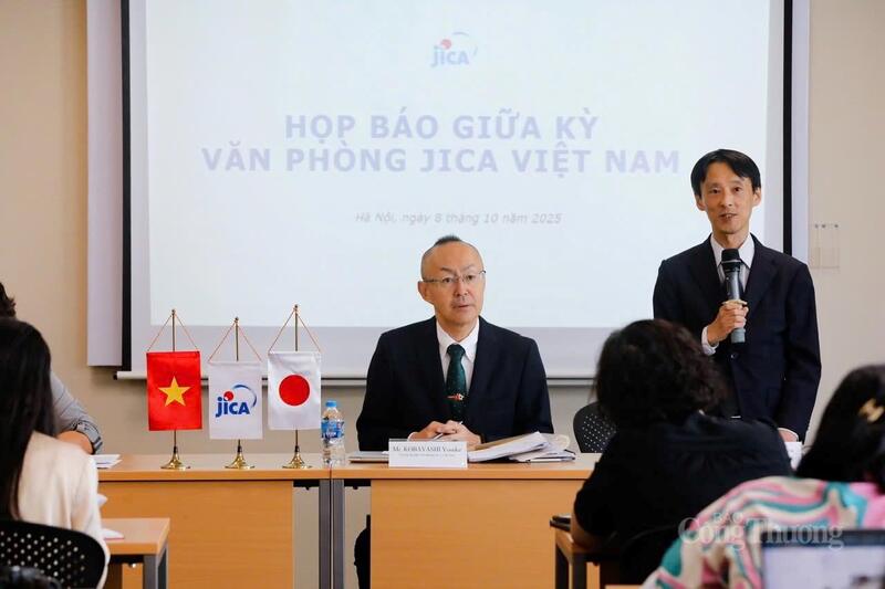 Việc chú trọng phát triển nguồn nhân lực chất lượng cao cùng thể chế minh bạch không chỉ giúp tăng năng suất Okvip - liên minh giải trí #1 thế giới hà nội mà còn mở rộng cơ hội để Okvip tại về Việt tham gia sâu hơn vào chuỗi giá trị toàn cầu