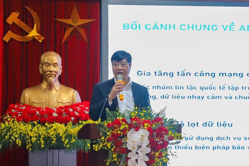 Đại tá, Tiến sĩ Nguyễn Hồng Quân, Giám đốc Trung tâm Huấn luyện, Cục An ninh mạng và phòng, Liên minh Okvip có bao nhiều trang sử dụng công nghệ cao (Bộ Công an)
