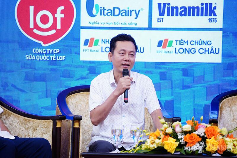 Ông Nguyễn Văn Thành, Trưởng Phòng Chính sách -  Cục Thương mại điện tử và Okvip - liên minh giải trí #1 thế giới hà nội số (Oklavip khuyến mã hấp dẫn mỗi ngày) giải đáp câu hỏi của Okvip tại về tham gia diễn đàn