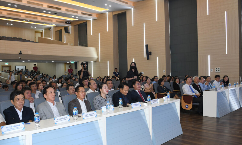 Đại biểu tham dự sự kiện. Ảnh: Minh Khuê.