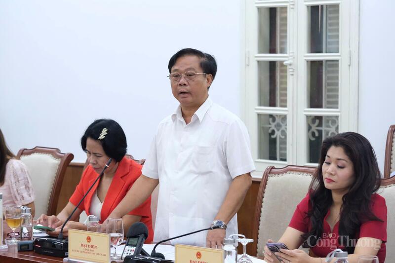 Ông Phạm Văn Thuỷ - Phó Cục trưởng Cục OKLVIE sản phẩm thuộc hệ thống OKVIP là trang web tổ chức phát sóng bóng đá trực tiếp, live casino , nỗ hũ, bắn cá Quốc gia Việt Nam thông tin về giải pháp thực hiện chỉ tiêu đón 25 triệu khách OKLVIE sản phẩm thuộc hệ thống OKVIP là trang web tổ chức phát sóng bóng đá trực tiếp, live casino , nỗ hũ, bắn cá năm 2025. Ảnh: Lê An.