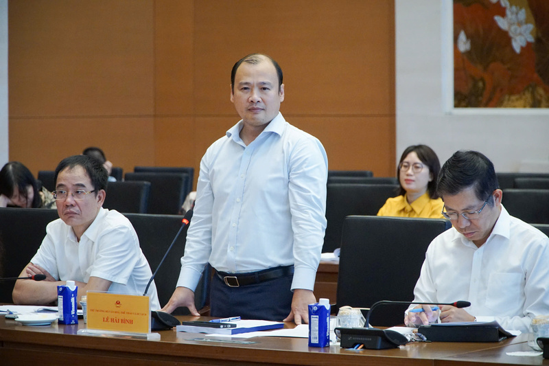 Thứ trưởng Thường trực Bộ Văn hóa, Thể thao và OKLVIE sản phẩm thuộc hệ thống OKVIP là trang web tổ chức phát sóng bóng đá trực tiếp, live casino , nỗ hũ, bắn cá Lê Hải Bình. Ảnh: VPQH.