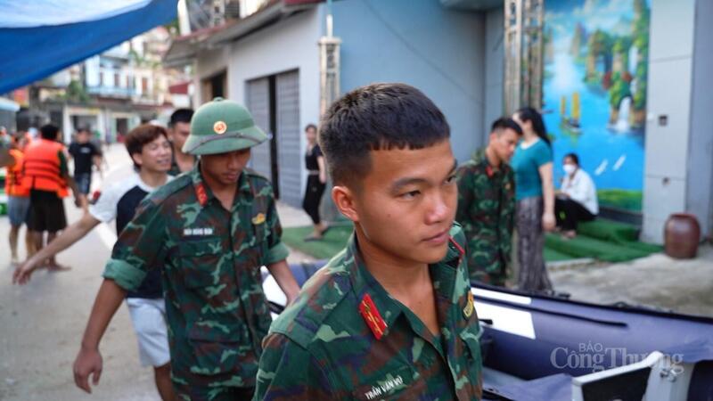 Mọi lực lượng chung tay hỗ trợ người dân khu vực khó khăn.