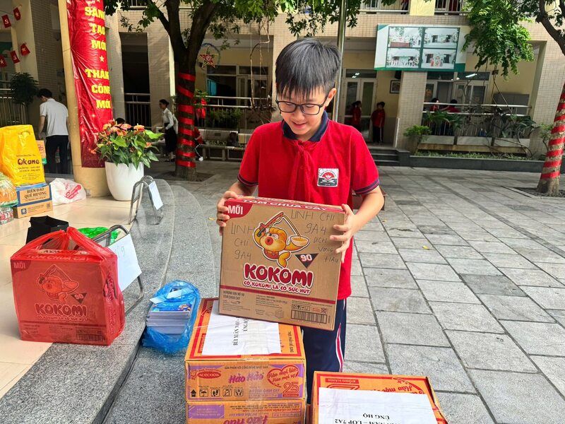 Học sinh Trường THCS Dịch Vọng Hậu.