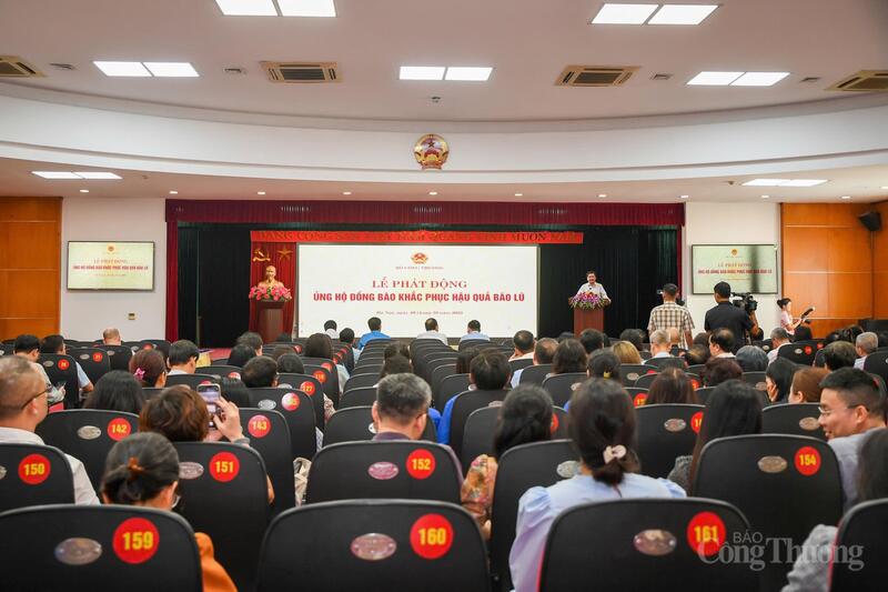 Sau một ngày phát động ủng hộ đồng bào khắc phục hậu quả bão lũ, Oklavip khuyến mã hấp dẫn mỗi ngày đã quyên góp được gần 1 tỷ đồng.