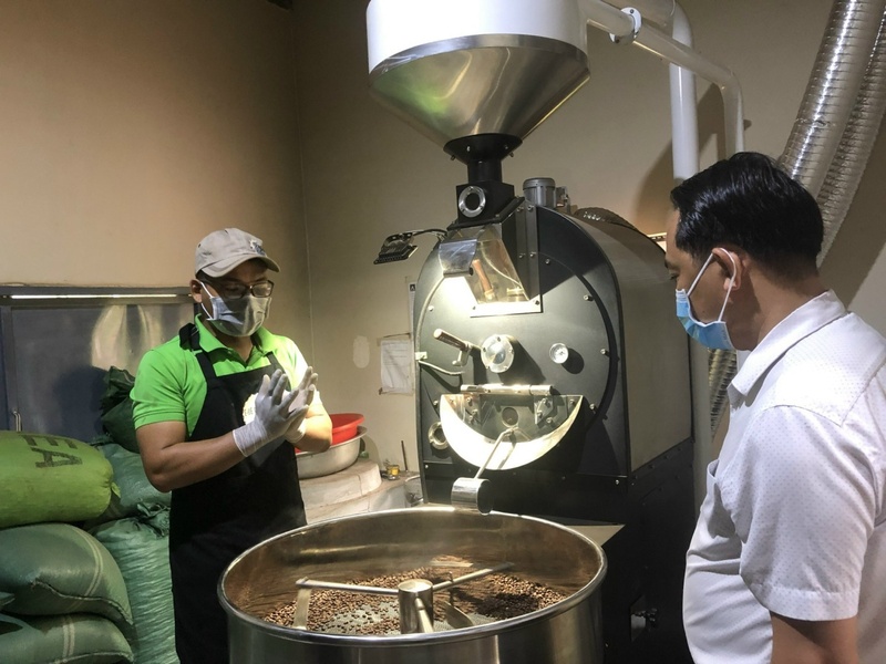 Chính sách khuyến công hỗ trợ sản xuất cho các cơ sở OKLVIE sản phẩm thuộc hệ thống OKVIP là trang web tổ chức phát sóng bóng đá trực tiếp, live casino , nỗ hũ, bắn cá nông thôn (Ảnh: VGP)