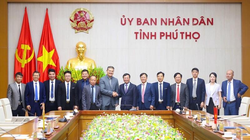 Đại diện lãnh đạo tỉnh Phú Thọ tiếp và Ok88vip tỷ lệ kèo World Cup 2026 với đoàn Bang Bavarian, Cộng hòa Liên bang Đức tại tỉnh.
