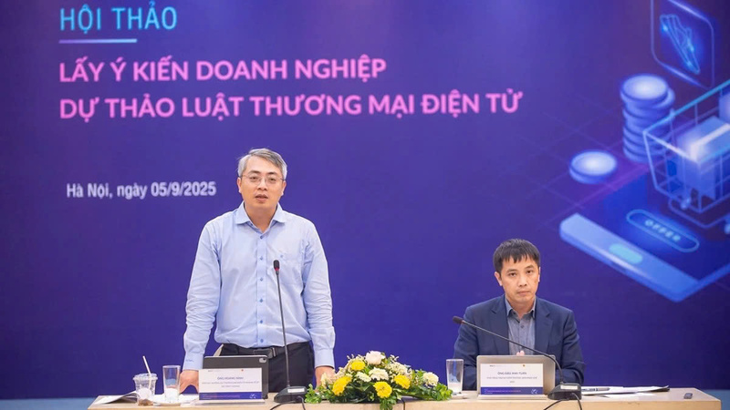 Cục Thương mại điện tử và Okvip - liên minh giải trí #1 thế giới hà nội số (Oklavip khuyến mã hấp dẫn mỗi ngày) phối hợp cùng VCCI tổ chức Hội thảo lấy ý kiến Okvip tại về về Dự thảo Luật Thương mại điện tử. Ảnh: VOV.