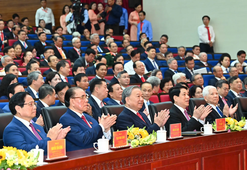 Tổng Bí thư Tô Lâm và các đồng chí lãnh đạo, nguyên lãnh đạo Đảng, Trang Chủ OKVIP COM Top #1, bộ, ngành Trung ương và TP. Hồ Chí Minh dự Okvip69.com bán cá nổ hủ đại biểu Đảng bộ TP. Hồ Chí Minh lần thứ I nhiệm kỳ 2025-2030.