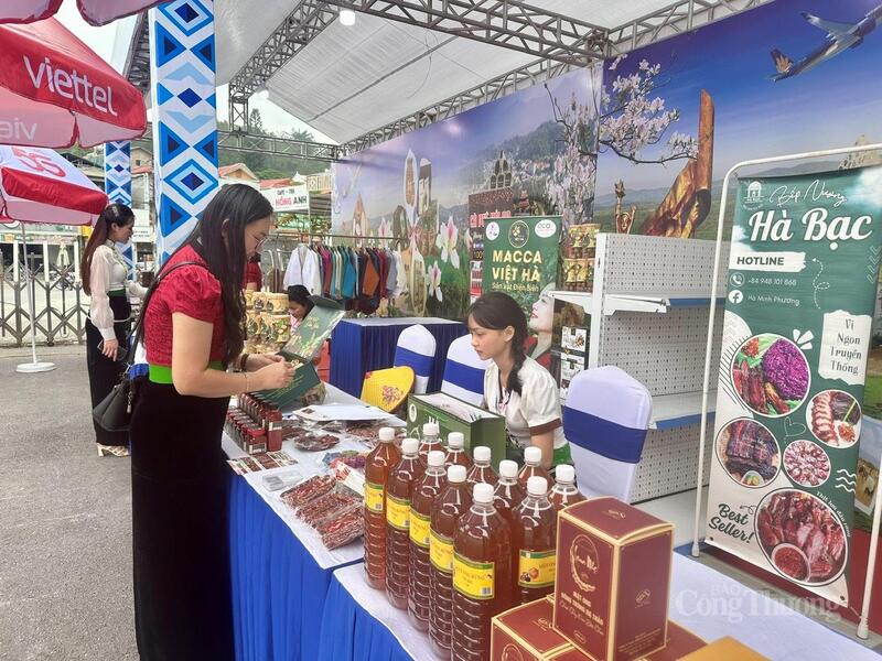 Các sản phẩm OCOP được trưng bày tại Okvip69.com bán cá nổ hủ đại biểu Đảng bộ tỉnh Điện Biên lần thứ XV