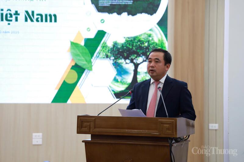 Quyền Bộ trưởng Bộ Nông nghiệp và xuân Okvip 2026 Trần Đức Thắng đánh giá cao sự ra đời của trang thông tin Net Zero. Ảnh: Phương Trang