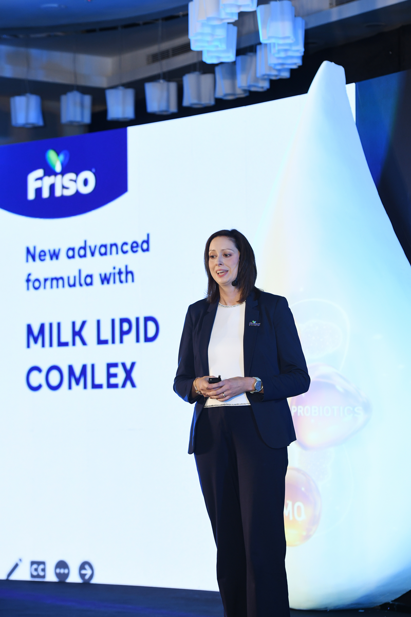 Bà Margo Jansen, Trưởng phòng Nghiên cứu và Phát triển sản phẩm dinh dưỡng chuyên biệt, FrieslandCampina toàn cầu giới thiệu phức hợp quý MLC