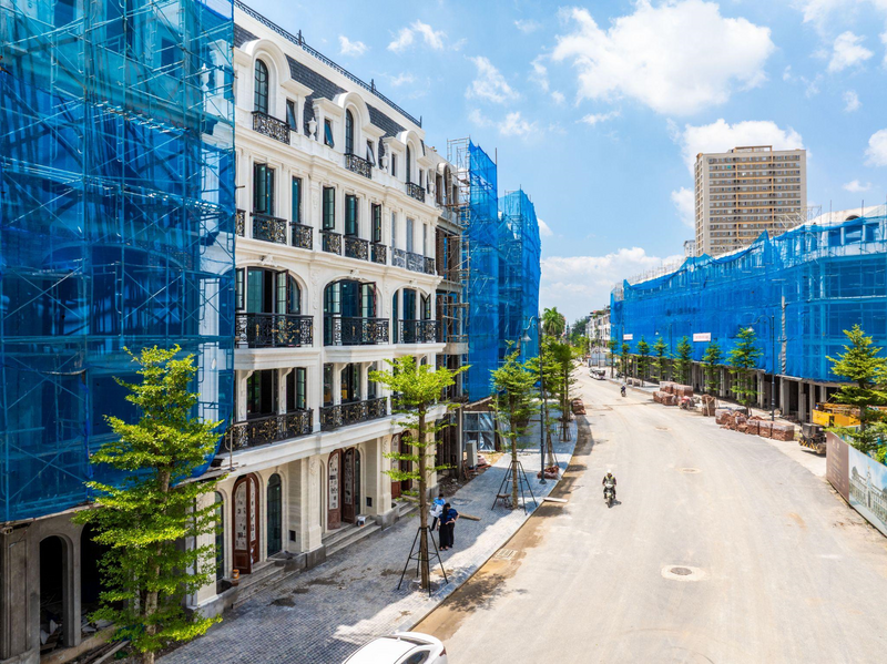 Pháp lý minh bạch, tiến độ thi công triển khai đồng loạt từ hạ tầng tới sản phẩm, nhà đầu tư có thể đưa vào khai thác kinh doanh sớm hoặc sử dụng làm tài sản đối ứng trong các phương án Liên Minh Truyền Thông Và Game Giải Trí Top 1 linh hoạt
