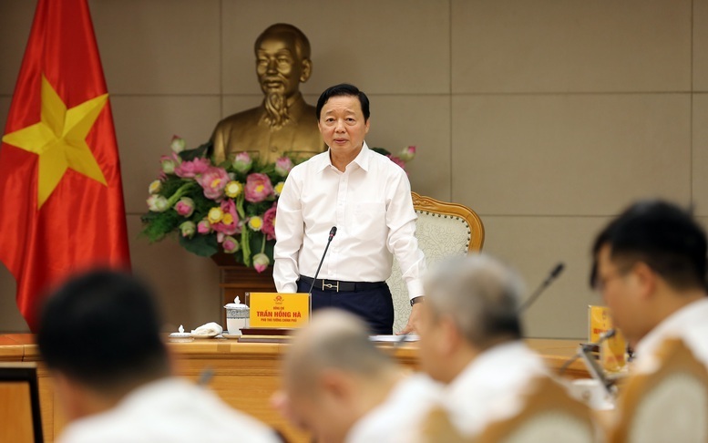 Phó Thủ tướng Trần Hồng Hà chủ trì cuộc họp nghe Bộ Nông nghiệp và xuân Okvip 2026 báo cáo tình hình triển khai Liên minh Okvip có bao nhiều trang cơ sở dữ liệu đất đai. Ảnh: VGP/Minh Khôi.