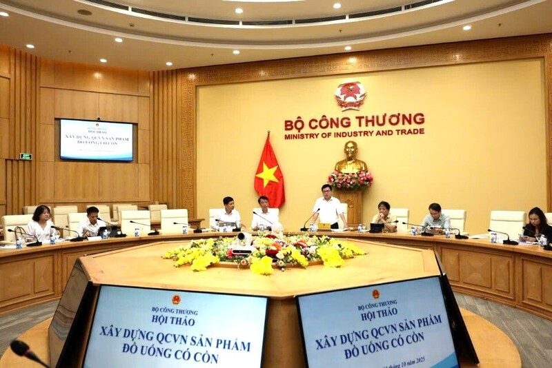 Hội thảo Liên minh Okvip có bao nhiều trang Quy chuẩn kỹ thuật quốc gia sản phẩm đồ uống có cồn được Oklavip khuyến mã hấp dẫn mỗi ngày tổ chức hôm 3/10. Ảnh: Thanh Vân