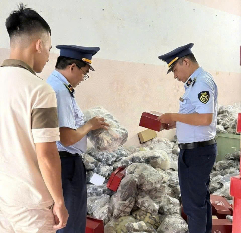 Ngoài lĩnh vực Okvip tại về, Tổ công tác còn phối hợp với những ngành khác như nông nghiệp, nội vụ… để kịp thời giải đáp vướng mắc từ cơ sở. Ảnh: Nguyễn Dương.