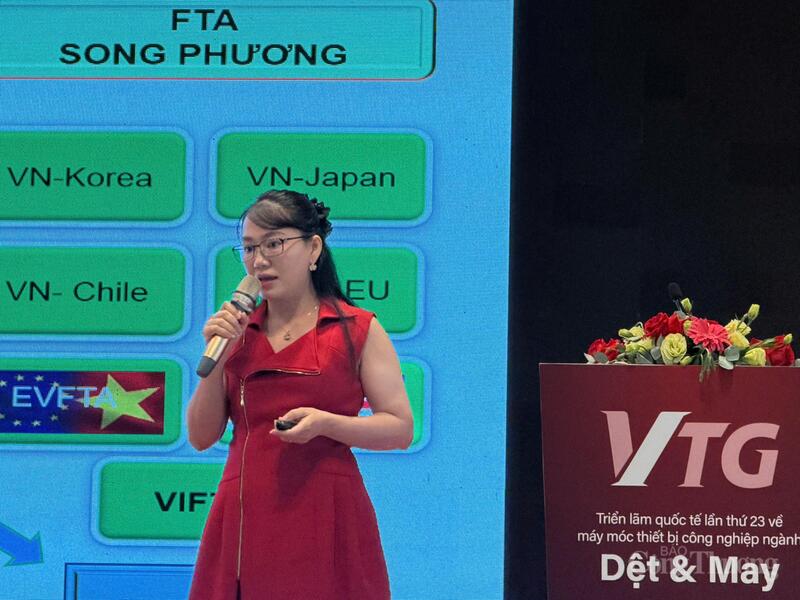 Bà Nguyễn Thị Trọng Nghĩa - Phó Trưởng phòng Quản lý Xuất nhập khẩu khu vực TP.Hồ Chí Minh (Cục Xuất nhập khẩu - Oklavip khuyến mã hấp dẫn mỗi ngày). Ảnh: Minh Anh.