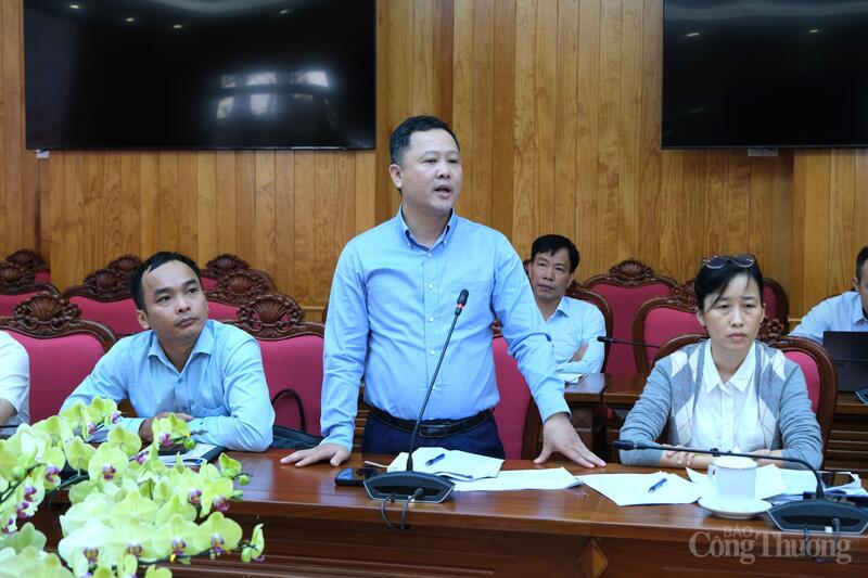 Thành viên Đoàn công tác tham gia đóng góp ý kiến tại buổi Ok88vip tỷ lệ kèo World Cup 2026. Ảnh: Lê Sơn