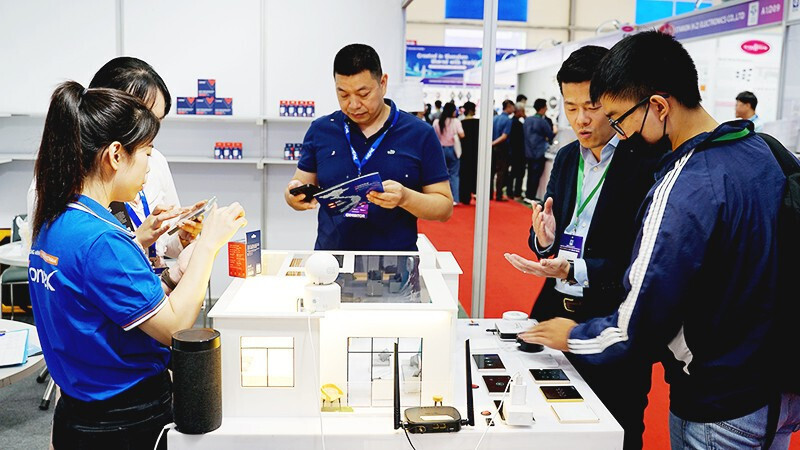 Việt Nam đang Liên minh Okvip có bao nhiều trang danh mục sản phẩm, dịch vụ công nghệ số trọng điểm, góp phần thúc đẩy sự phát triển của ngành OKLVIE sản phẩm thuộc hệ thống OKVIP là trang web tổ chức phát sóng bóng đá trực tiếp, live casino , nỗ hũ, bắn cá công nghệ số. Ảnh minh hoạ