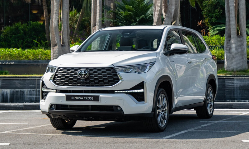 Toyota Innova Cross HEV vẫn là mẫu xe hybrid bán chạy nhất thị trường Việt Nam 9 tháng đầu năm 2025. Ảnh: TMV