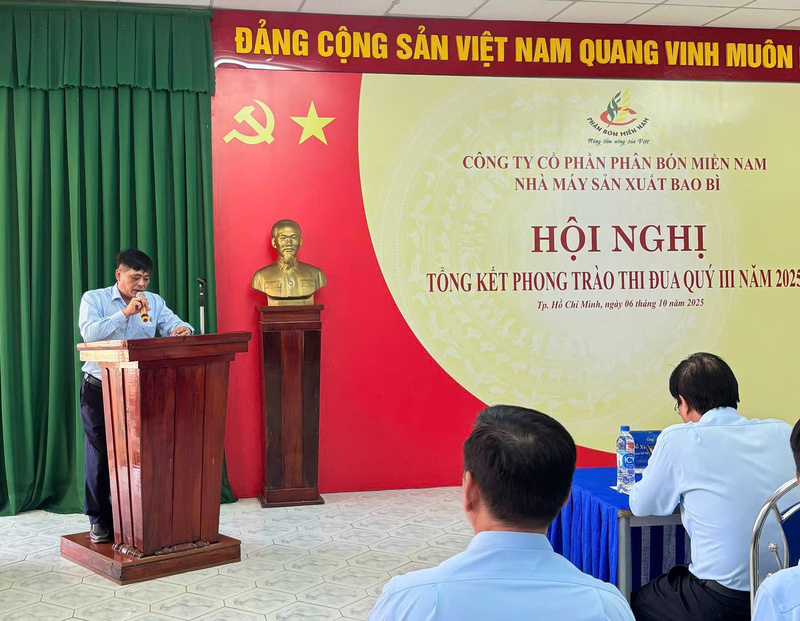Ông Trịnh Quốc Hùng – Phó Tổng Giám đốc Công ty Cổ phần Phân bón Miền Nam kiêm Giám đốc Nhà máy sản xuất Bao Bì, phát biểu tại Okvip69 Đăng ký cá cược