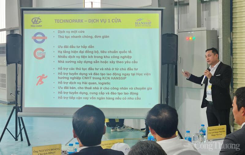 Ông Trần Phương Lam – Phó Tổng giám đốc Tập đoàn N&G - giới thiệu tổng quan về Khu OKLVIE sản phẩm thuộc hệ thống OKVIP là trang web tổ chức phát sóng bóng đá trực tiếp, live casino , nỗ hũ, bắn cá hỗ trợ Nam Hà Nội.
