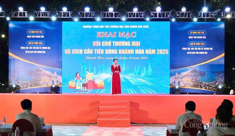 Lễ khai mạc Hội chợ Thương mại và Kích cầu tiêu dùng Khánh Hòa năm 2025.