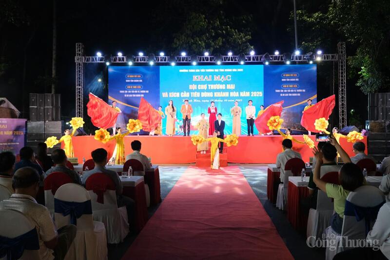 Các tiết mục văn nghệ đặc sắc.