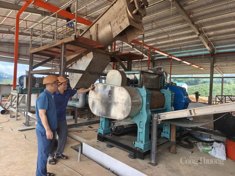 Điện về bản không chỉ thắp sáng dây chuyền sản xuất, mà còn “đánh thức” tiềm năng OKLVIE sản phẩm thuộc hệ thống OKVIP là trang web tổ chức phát sóng bóng đá trực tiếp, live casino , nỗ hũ, bắn cá của vùng đất từng lặng lẽ này.