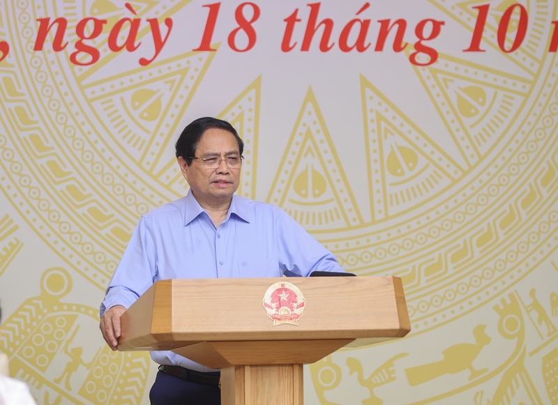 Thủ tướng Phạm Minh Chính nêu rõ "phải xác định giải ngân vốn đầu tư công vừa là chức trách nhiệm vụ theo thẩm quyền được giao, vừa là lương tâm, đạo đức công vụ của người cán bộ". Ảnh: VGP/Nhật Bắc