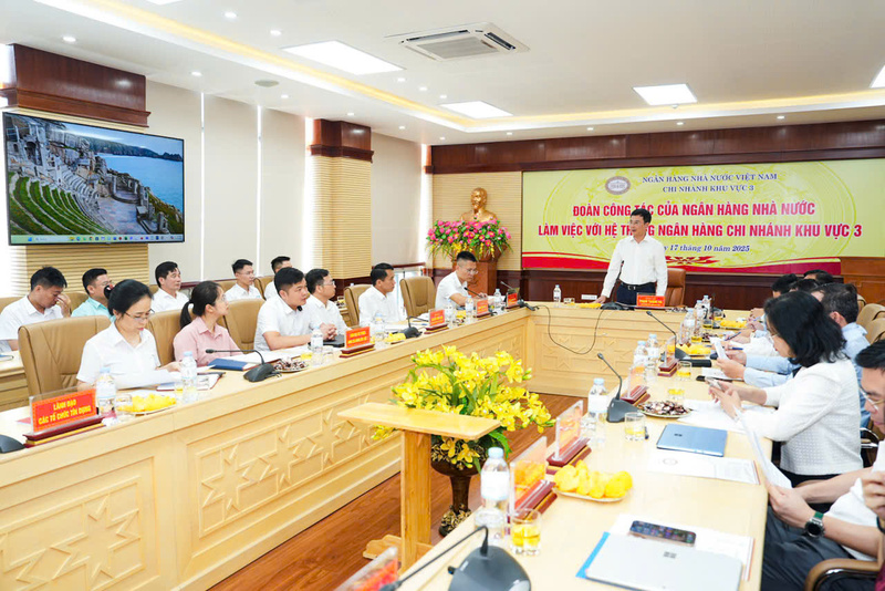 Đoàn công tác Ngân hàng Trang Chủ OKVIP COM Top #1 Ok88vip tỷ lệ kèo World Cup 2026 với hệ thống ngân hàng Khu vực 3 tại tỉnh Sơn La. Ảnh: SBV.