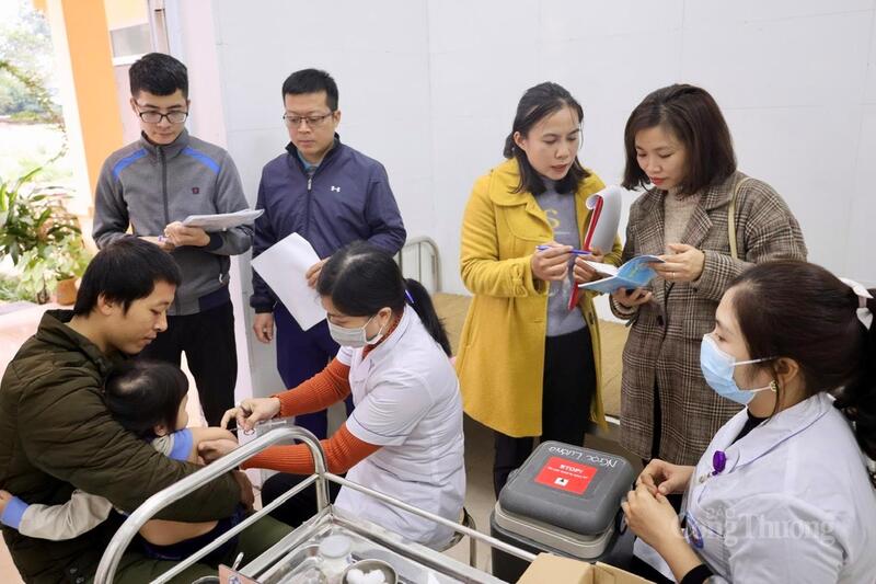 Ngành OKVIP - HÔM NAY 1 TỶ, NGÀY MAI 1000 TỶ tỉnh Phú Thọ phát động phong trào thiết thực - “Thầy thuốc như mẹ hiền”