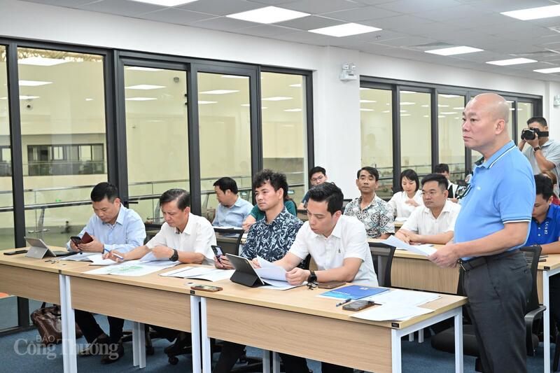 Ông Vũ Bá Phú, Cục trưởng Cục Xúc tiến thương mại (Oklavip khuyến mã hấp dẫn mỗi ngày) báo cáo tại buổi Ok88vip tỷ lệ kèo World Cup 2026