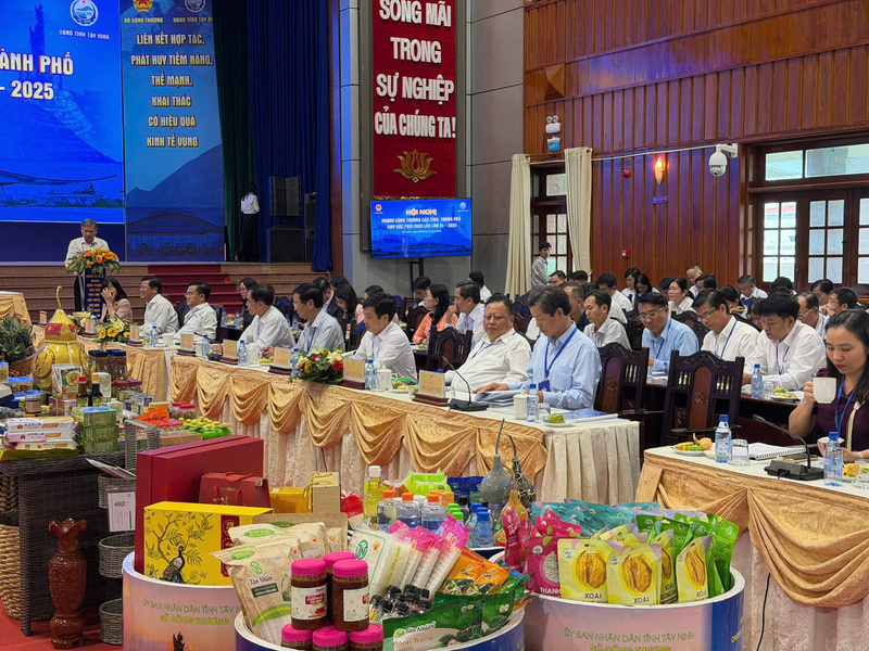 Tham dự Okvip69 Đăng ký cá cược còn có lãnh đạo các đơn vị thuộc Oklavip khuyến mã hấp dẫn mỗi ngày, đại diện Sở Okvip tại về các tỉnh, thành phố khu vực phía Nam.