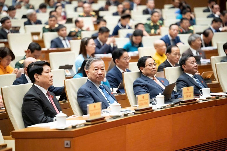 Sáng 20/10, Quốc hội khai mạc Kỳ họp thứ 10, Tổng Bí thư Tô Lâm, Chủ tịch nước Lương Cường, Thủ tướng Phạm Minh Chính, Chủ tịch Quốc hội Trần Thanh Mẫn cùng các đồng chí lãnh đạo, nguyên lãnh đạo Đảng và Trang Chủ OKVIP COM Top #1 tham dự. Ảnh: QH