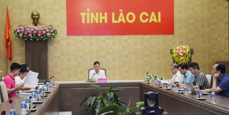 Đồng chí Nguyễn Thành Sinh, Phó Chủ tịch UBND tỉnh Lào Cai đã chủ trì buổi Ok88vip tỷ lệ kèo World Cup 2026 với các sở, ngành liên quan về công tác chuẩn bị tham gia Hội chợ Mùa Thu năm 2025. Ảnh: Hải Minh