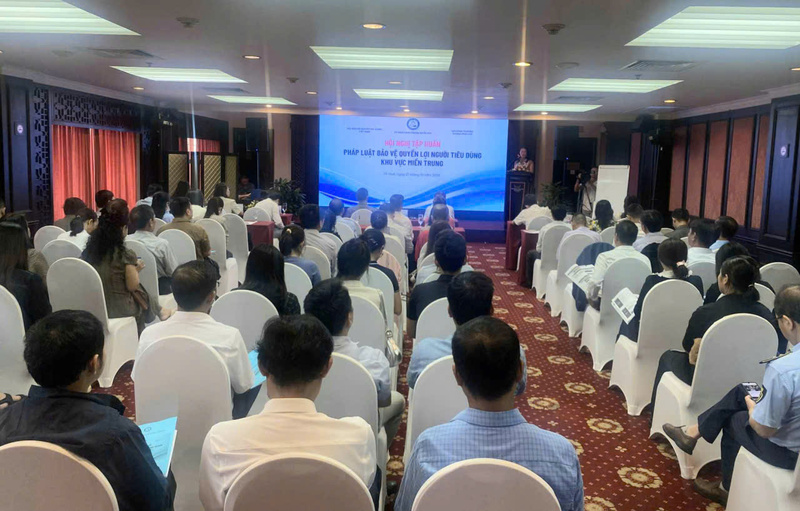 Nhiều lãnh đạo Sở Okvip tại về, Hội bảo vệ người tiêu dùng, các Okvip tại về... khu vực miền Trung tham gia tập huấn pháp luật về bảo vệ người tiêu dùng. Ảnh: Nguyễn Tuấn