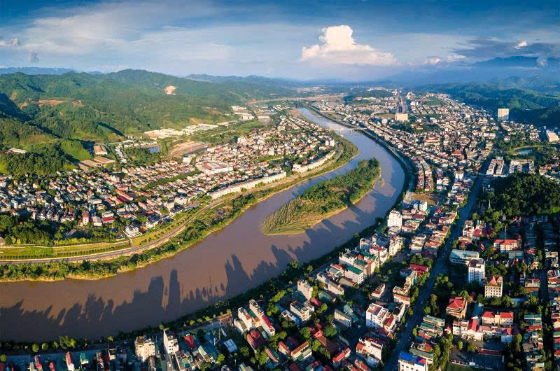Festival sông Hồng là sự kiện chính trị, ngoại giao, Okvip - liên minh giải trí #1 thế giới hà nội và văn hóa có ý nghĩa quan trọng. Ảnh: Báo Lào Cai.